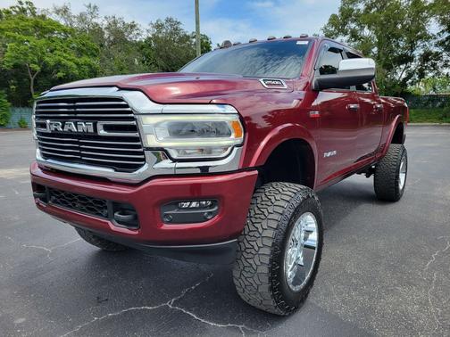Delmonico Red Pearlcoat 2022 RAM 2500 Laramie Crew Cab 4x4 6'4' Box