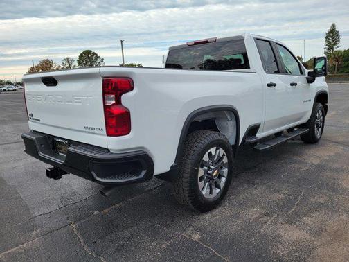 2026 Chevrolet Silverado 2500 Custom