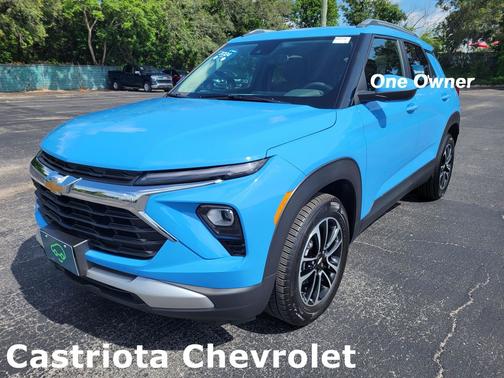 Fountain Blue 2024 Chevrolet Trailblazer LT