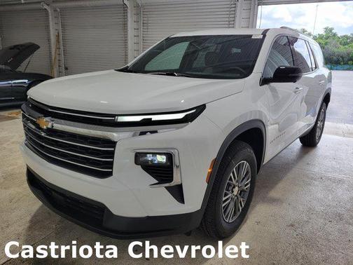 2025 Chevrolet Traverse LT