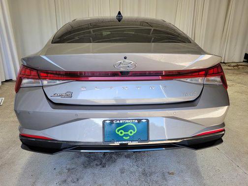 2023 Hyundai ELANTRA HEV Limited