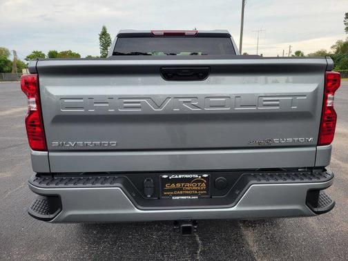 Sterling Gray Metallic 2026 Chevrolet Silverado 1500 Custom