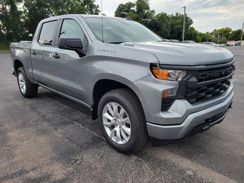 Sterling Gray Metallic 2026 Chevrolet Silverado 1500 Custom