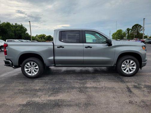 Sterling Gray Metallic 2026 Chevrolet Silverado 1500 Custom
