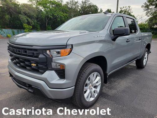 Sterling Gray Metallic 2026 Chevrolet Silverado 1500 Custom