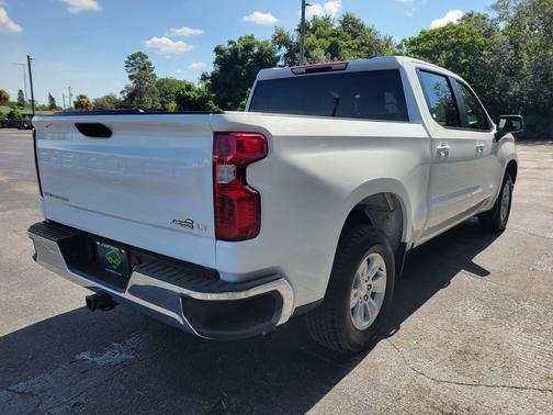 Summit White 2025 Chevrolet Silverado 1500 LT