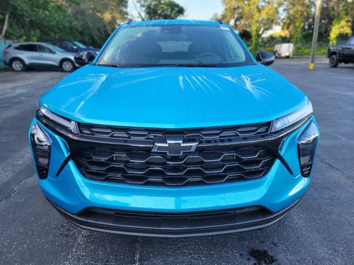 Marina Blue Metallic 2026 Chevrolet Trax LT