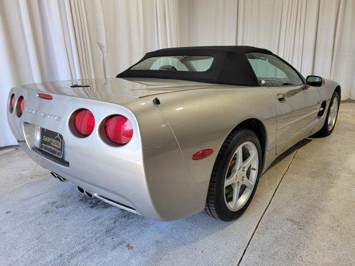 2000 Chevrolet Corvette Base