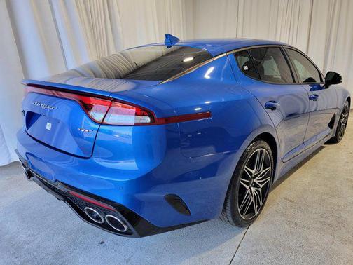 2022 Kia Stinger GT1
