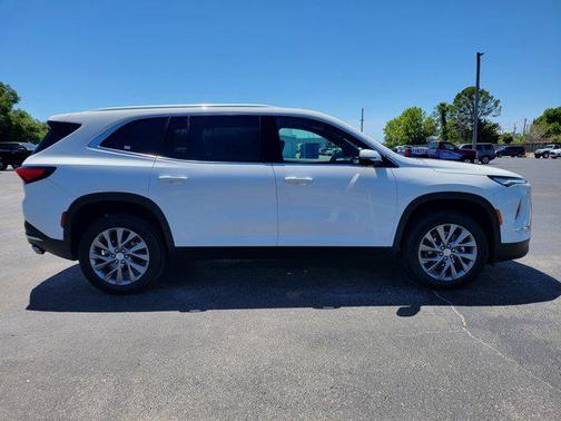 Summit White 2025 Buick Enclave Preferred FWD