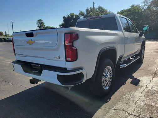 Summit White 2026 Chevrolet Silverado 2500 LT