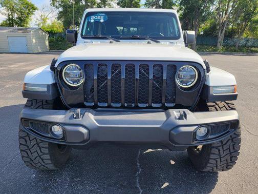 Bright White Clearcoat 2022 Jeep Gladiator Willys 4x4