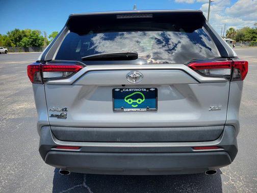 Silver Sky Metallic 2021 Toyota RAV4 XLE