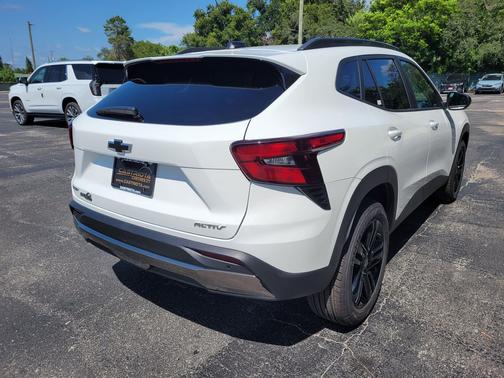Summit White 2026 Chevrolet Trax FWD ACTIV