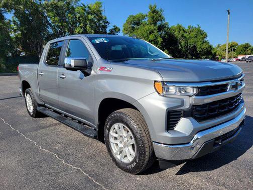 Sterling Gray Metallic 2024 Chevrolet Silverado 1500 LT