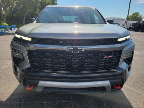 Sterling Gray Metallic 2026 Chevrolet Traverse AWD Z71