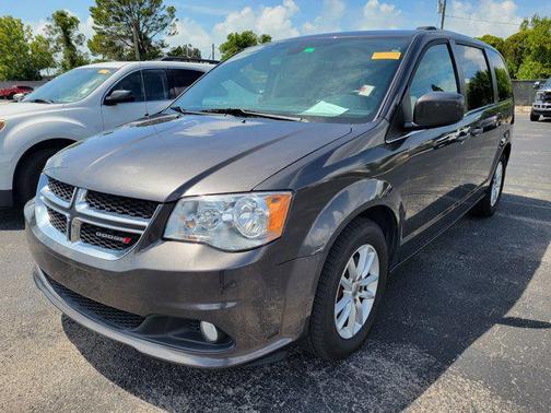 Granite Pearlcoat 2019 Dodge Grand Caravan SXT