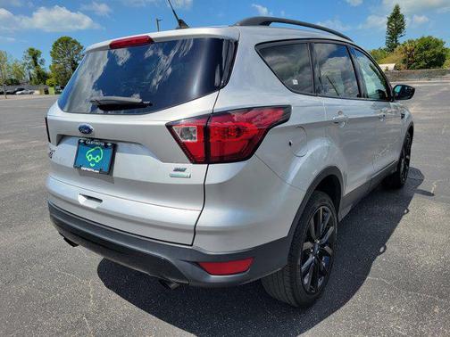 INGOT SILVER METALLIC 2019 Ford Escape SE