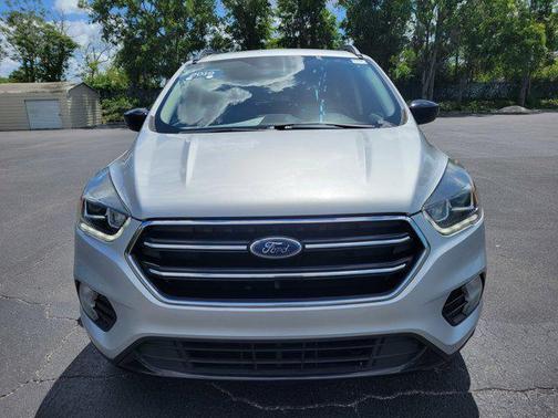 INGOT SILVER METALLIC 2019 Ford Escape SE