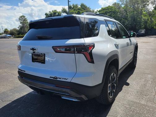 Polar White Tricoat 2026 Chevrolet Equinox AWD ACTIV