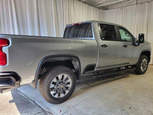 2025 Chevrolet Silverado 2500 Custom