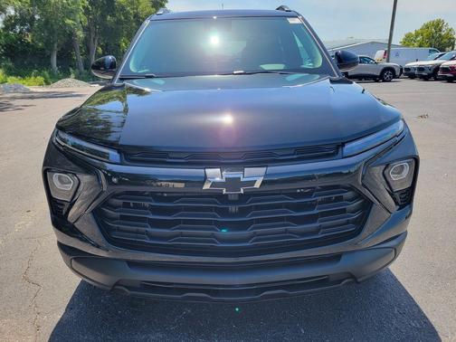 Mosaic Black Metallic 2026 Chevrolet Trailblazer LT