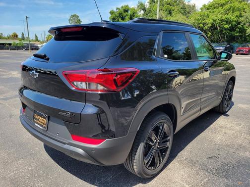 Mosaic Black Metallic 2026 Chevrolet Trailblazer LT