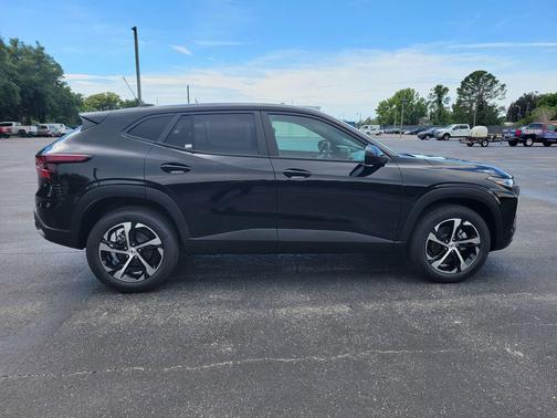 Mosaic Black Metallic 2026 Chevrolet Trax FWD 1RS