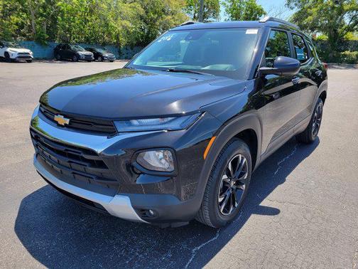 Mosaic Black Metallic 2023 Chevrolet Trailblazer LT