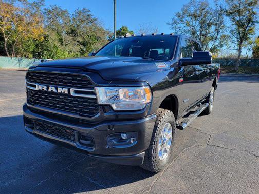 2022 RAM 2500 Big Horn Crew Cab 4x4 6'4' Box