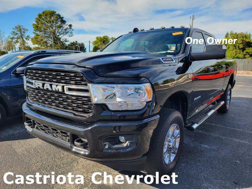 2022 RAM 2500 Big Horn Crew Cab 4x4 6'4' Box