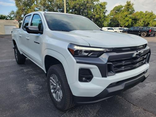 Summit White 2026 Chevrolet Colorado LT
