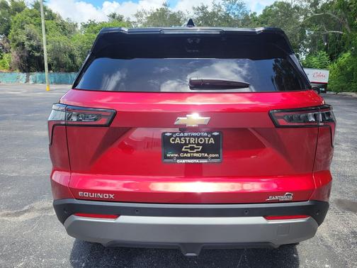 Radiant Red Tintcoat 2026 Chevrolet Equinox 1LT