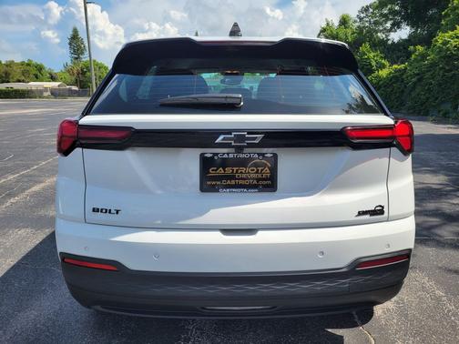 Summit White 2027 Chevrolet Bolt LT FWD