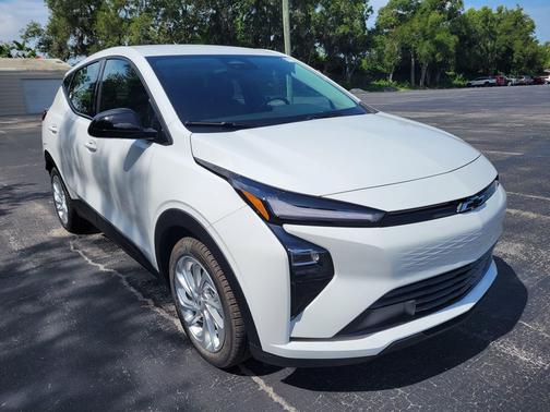 Summit White 2027 Chevrolet Bolt LT FWD