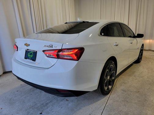 2022 Chevrolet Malibu FWD LT