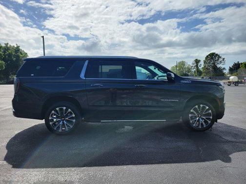 2025 Chevrolet Suburban 2WD High Country