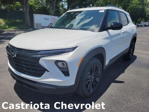 Summit White 2026 Chevrolet Trailblazer LT