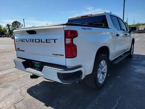 Summit White 2020 Chevrolet Silverado 1500 Custom