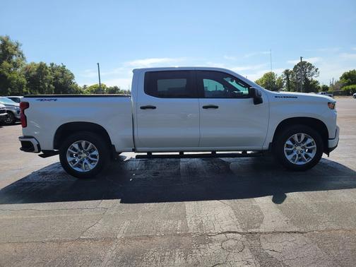 Summit White 2020 Chevrolet Silverado 1500 Custom
