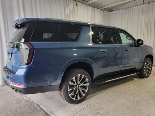 2025 Chevrolet Suburban 2WD High Country