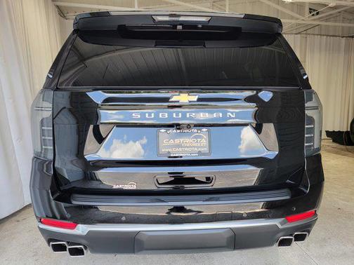 2025 Chevrolet Suburban 4WD High Country