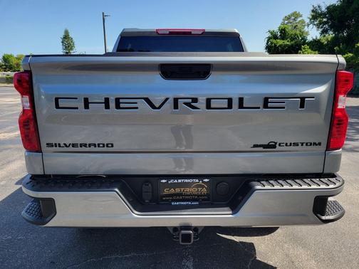 Sterling Gray Metallic 2026 Chevrolet Silverado 1500 Custom