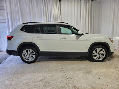2023 Volkswagen Atlas 3.6L SE w/Technology