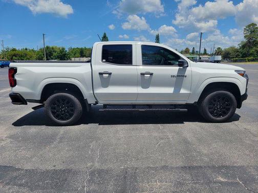 Summit White 2026 Chevrolet Colorado WT