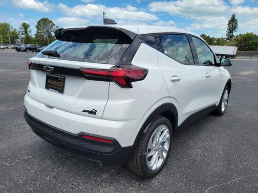 Summit White 2027 Chevrolet Bolt LT FWD