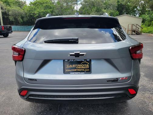 Sterling Gray Metallic 2026 Chevrolet Trax FWD 2RS