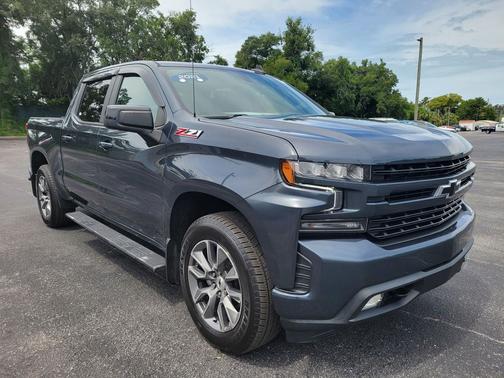 Shadow Gray Metallic 2021 Chevrolet Silverado 1500 RST