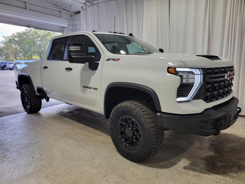 2026 Chevrolet Silverado 2500 Crew Cab, Standard Bed, XR2, 4WD