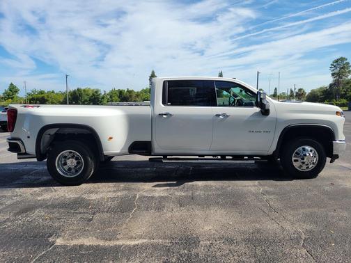 Summit White 2026 Chevrolet Silverado 3500 LTZ